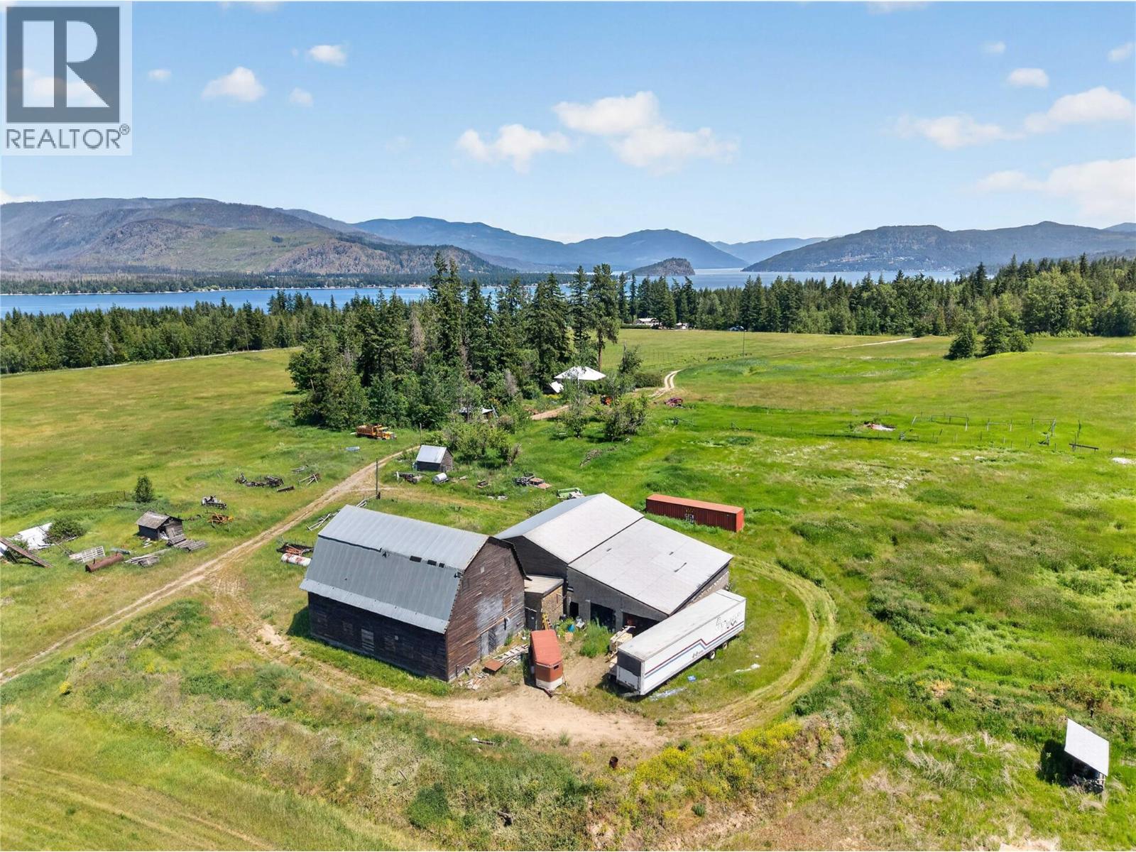 870 Dilworth Road, Sorrento, British Columbia  V0E 2W1 - Photo 3 - 10392756