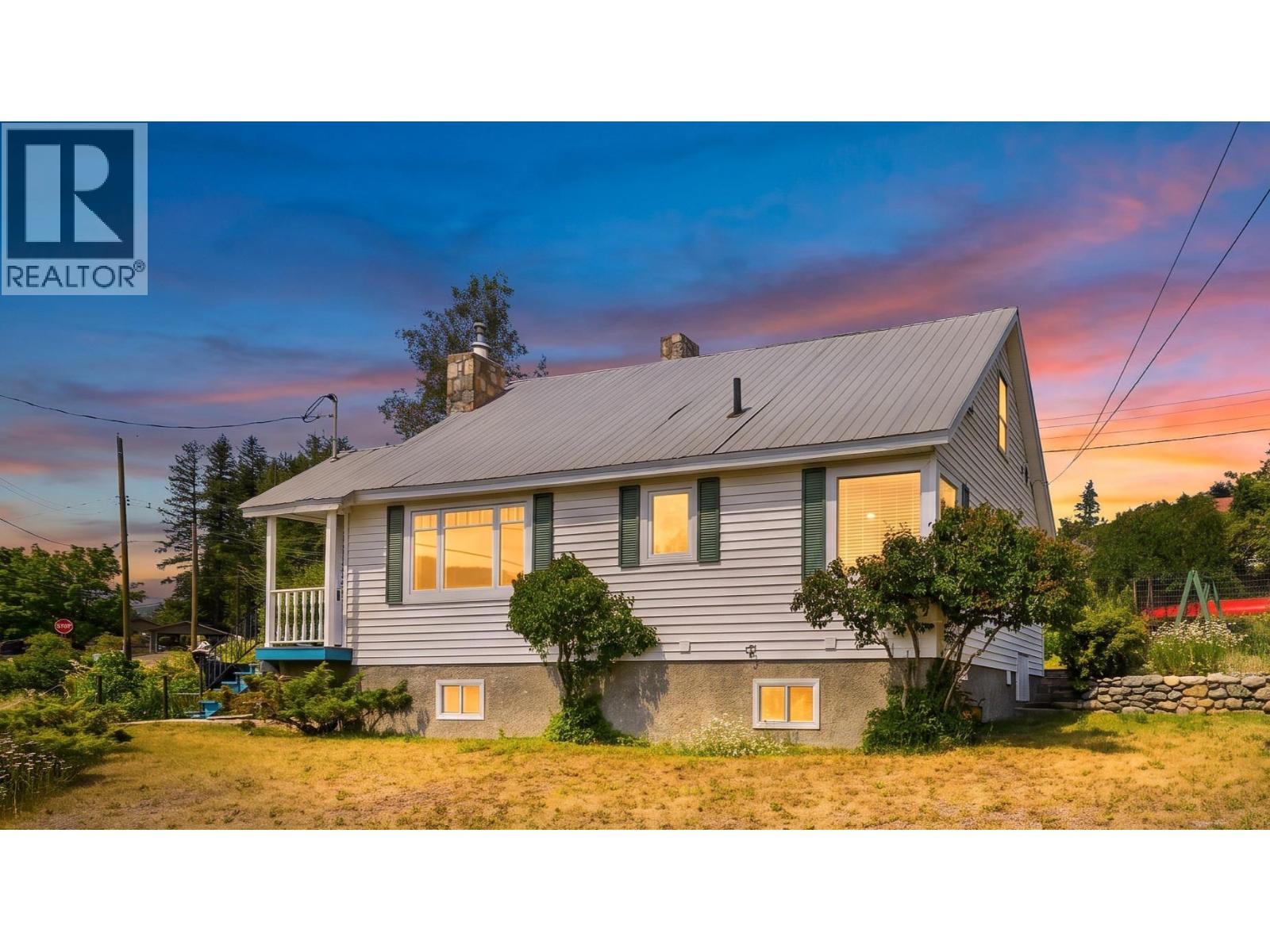 111 5th Avenue, Kimberley, British Columbia  V1A 2S3 - Photo 1 - 10396440