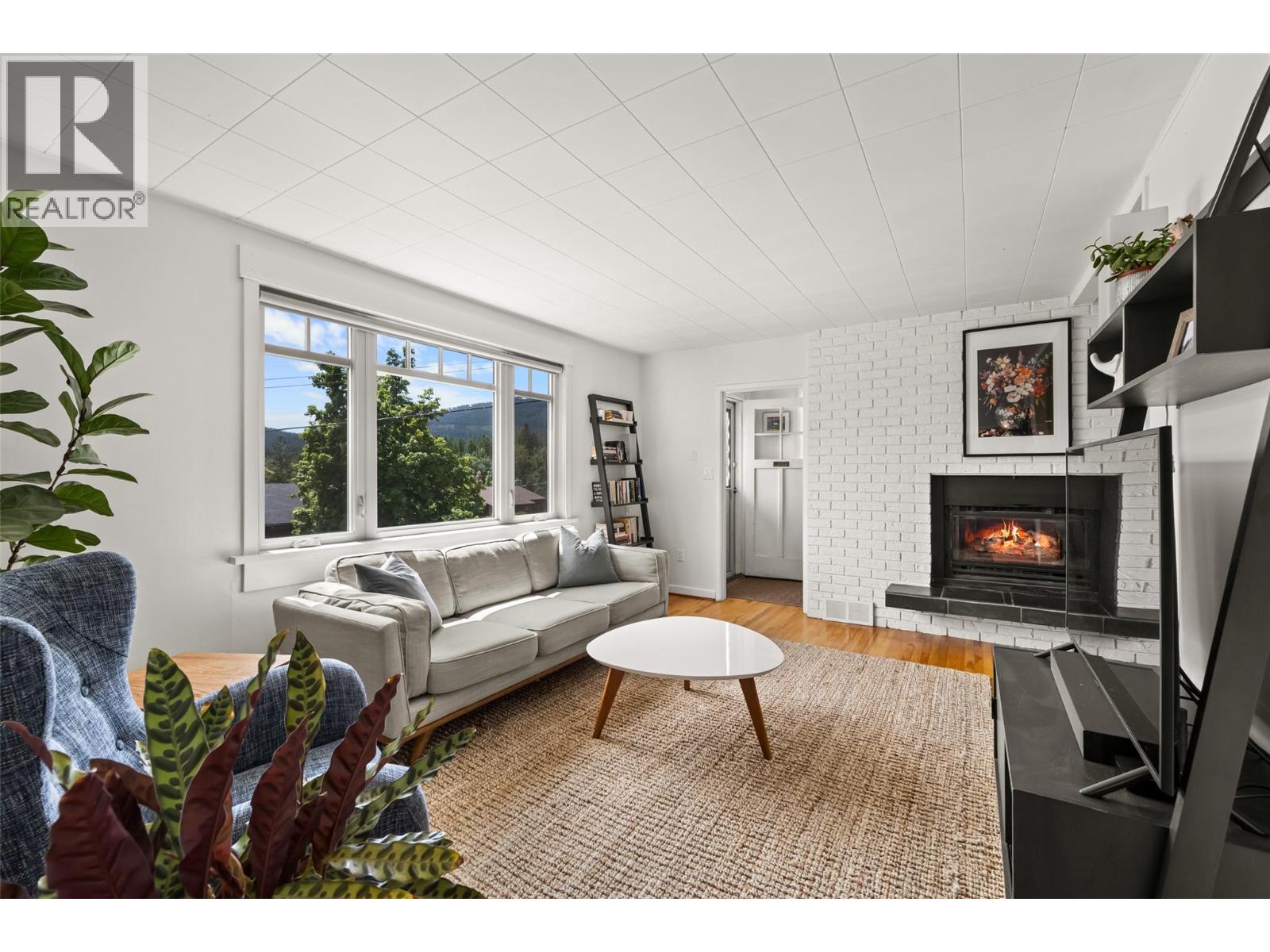 111 5th Avenue, Kimberley, British Columbia  V1A 2S3 - Photo 4 - 10396440