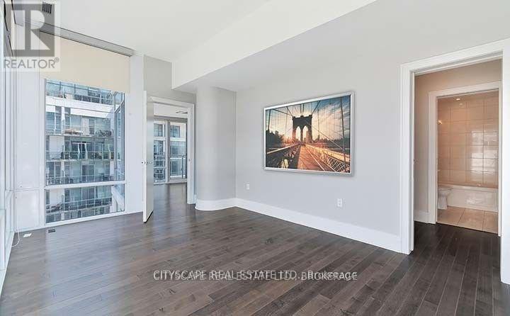 1001 - 29 Queens Quay, Toronto, Ontario  M5E 0A4 - Photo 10 - C13637288
