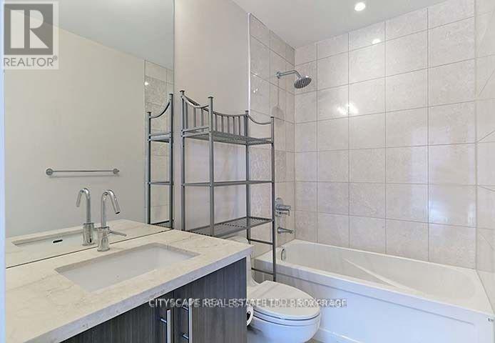 1001 - 29 Queens Quay, Toronto, Ontario  M5E 0A4 - Photo 11 - C13637288