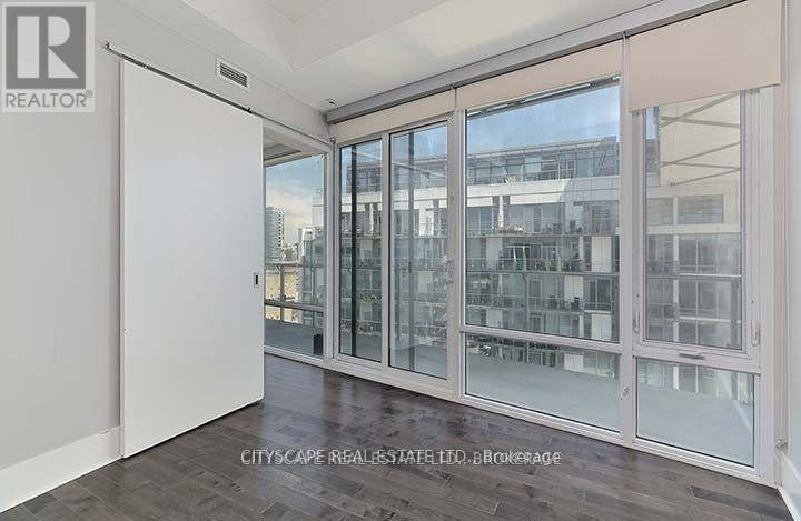 1001 - 29 Queens Quay, Toronto, Ontario  M5E 0A4 - Photo 12 - C13637288