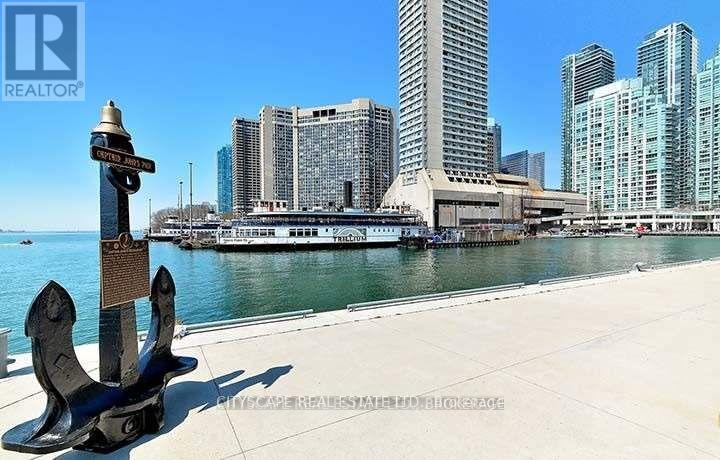 1001 - 29 QUEENS QUAY