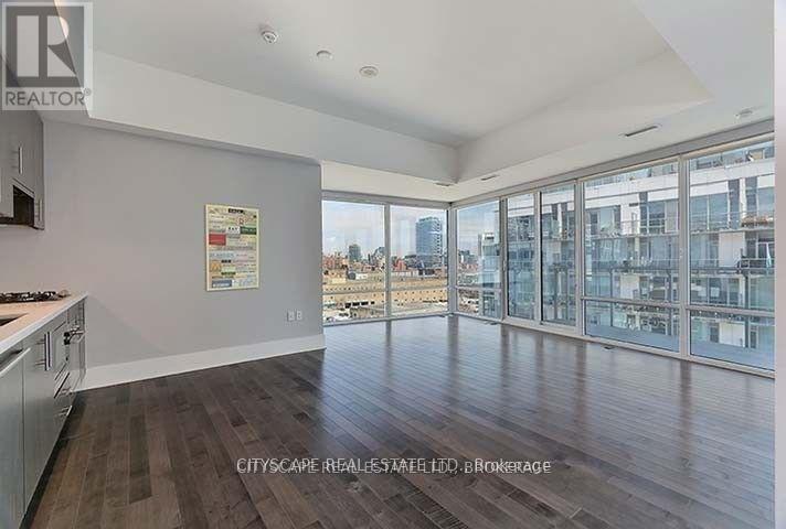 1001 - 29 QUEENS QUAY