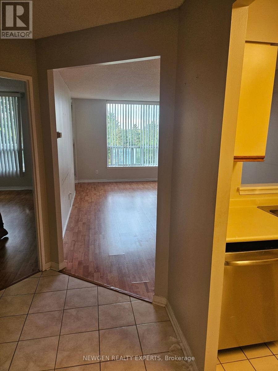 303 - 480 Mclevin Avenue, Toronto, Ontario  M1B 5N9 - Photo 4 - E13637208