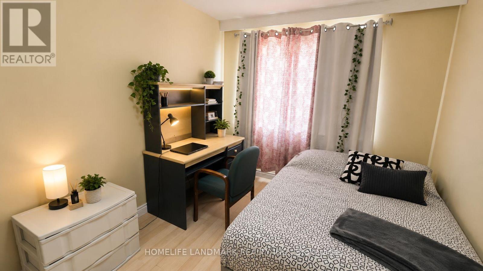 3226 Eglinton Avenue E, Toronto, Ontario  M1J 2H6 - Photo 11 - E13637246