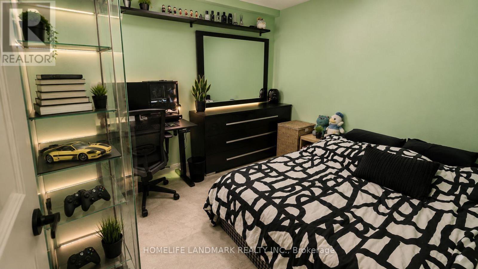 3226 Eglinton Avenue E, Toronto, Ontario  M1J 2H6 - Photo 12 - E13637246