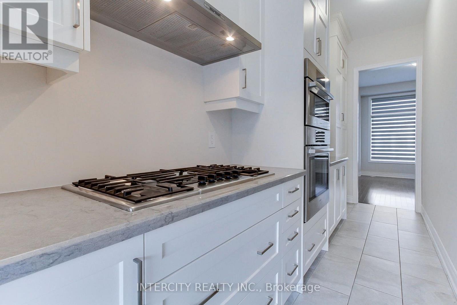 7 Adaskin Drive, Vaughan, Ontario  L6A 4Z8 - Photo 17 - N13637216