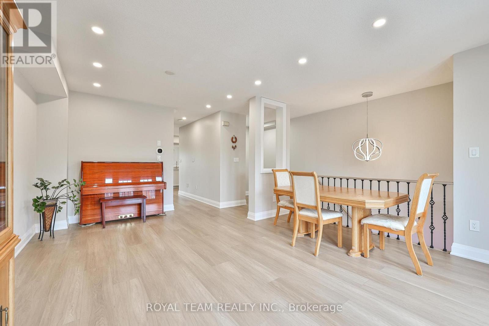 11 Jarrett Court, Vaughan, Ontario  L6A 3W4 - Photo 8 - N13637238
