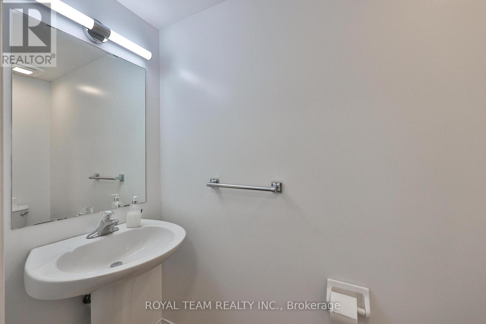 11 Jarrett Court, Vaughan, Ontario  L6A 3W4 - Photo 9 - N13637238