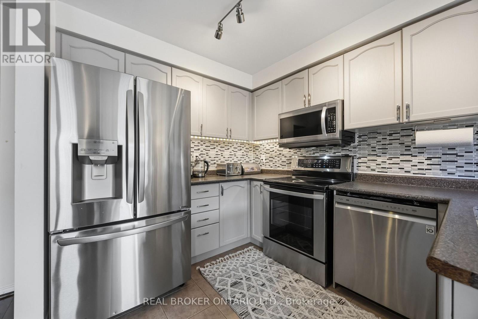 86 Coleridge Drive, Newmarket, Ontario  L3X 2T5 - Photo 15 - N13637324