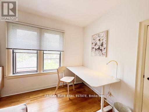 Upper 299 Robina Avenue E, Toronto, Ontario  M6C 3Z2 - Photo 19 - C13563530