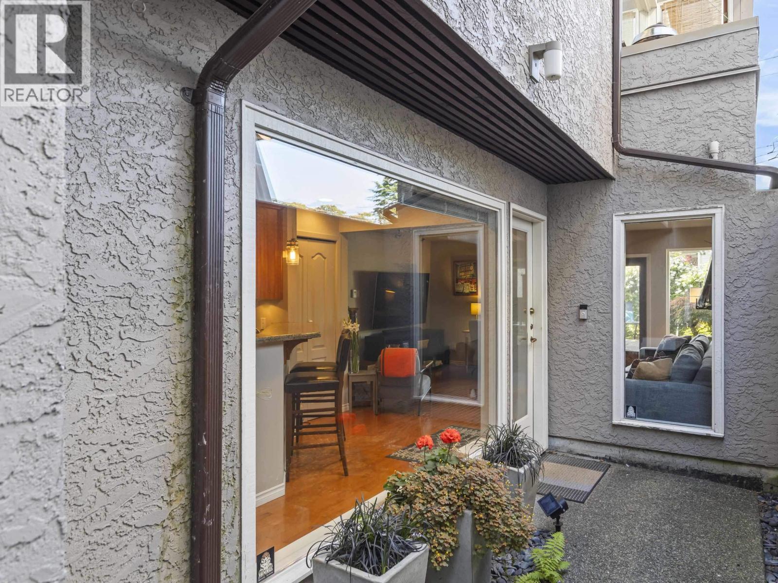 102 2535 YORK AVENUE, Vancouver, British Columbia