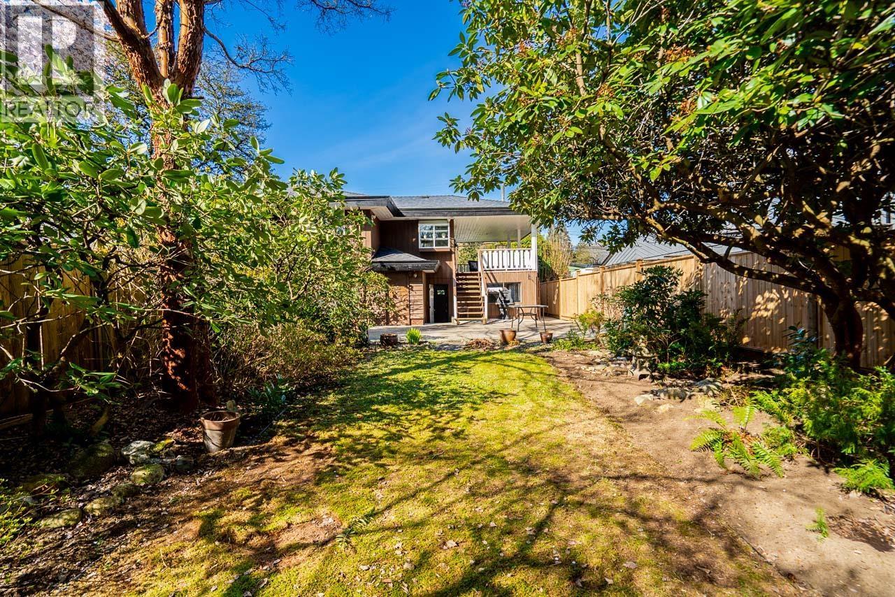 1730 Westminster Avenue, Port Coquitlam, British Columbia  V3B 1E2 - Photo 30 - R3138868
