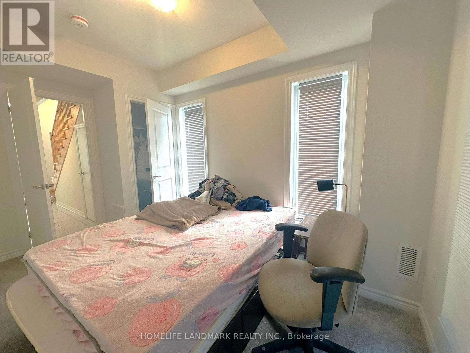 18 Lavinia Road, Brampton, Ontario  L6P 4N8 - Photo 5 - W13637222