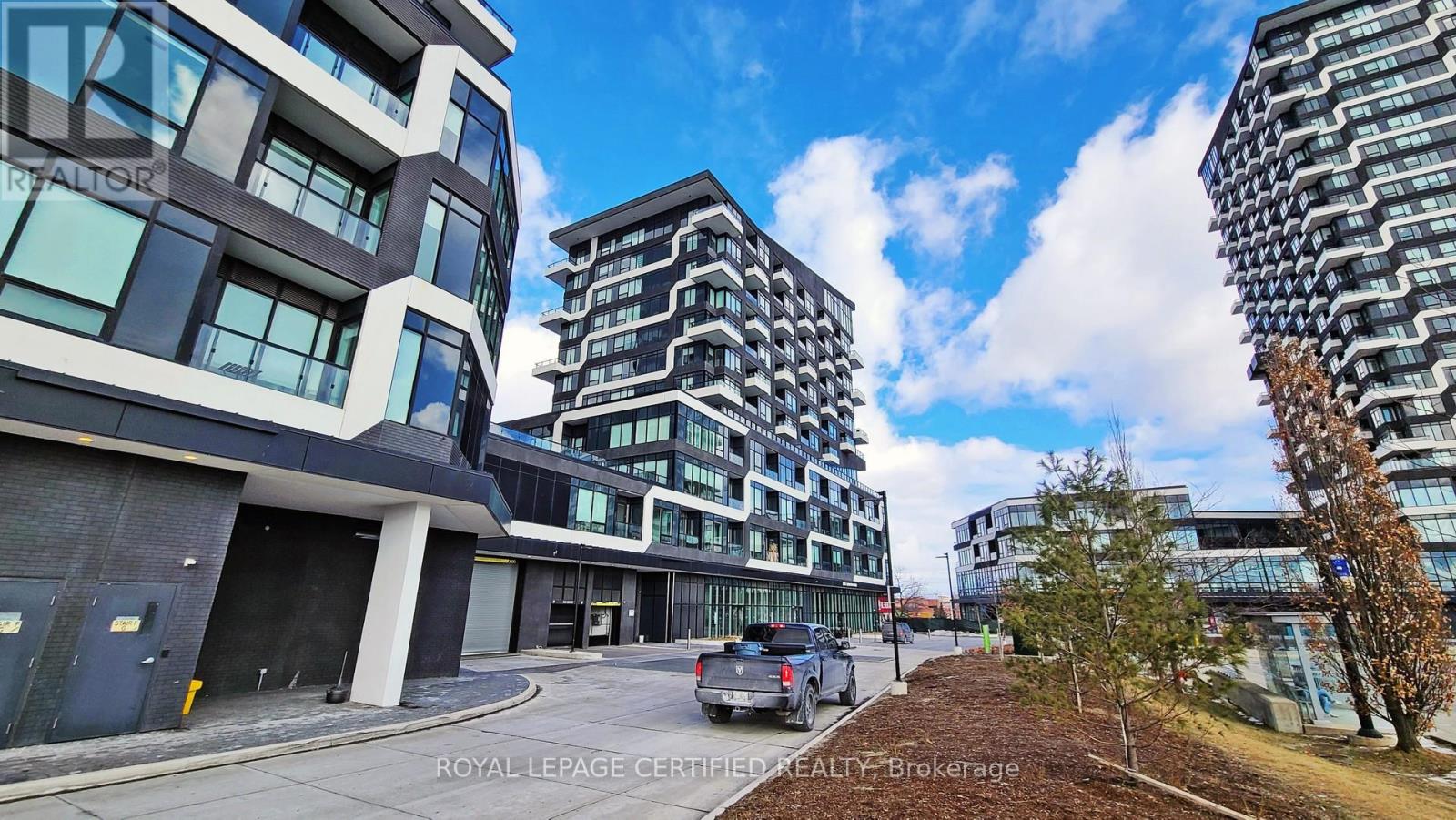 826 - 2485 Taunton Road, Oakville, Ontario  L6H 3R8 - Photo 4 - W13637234