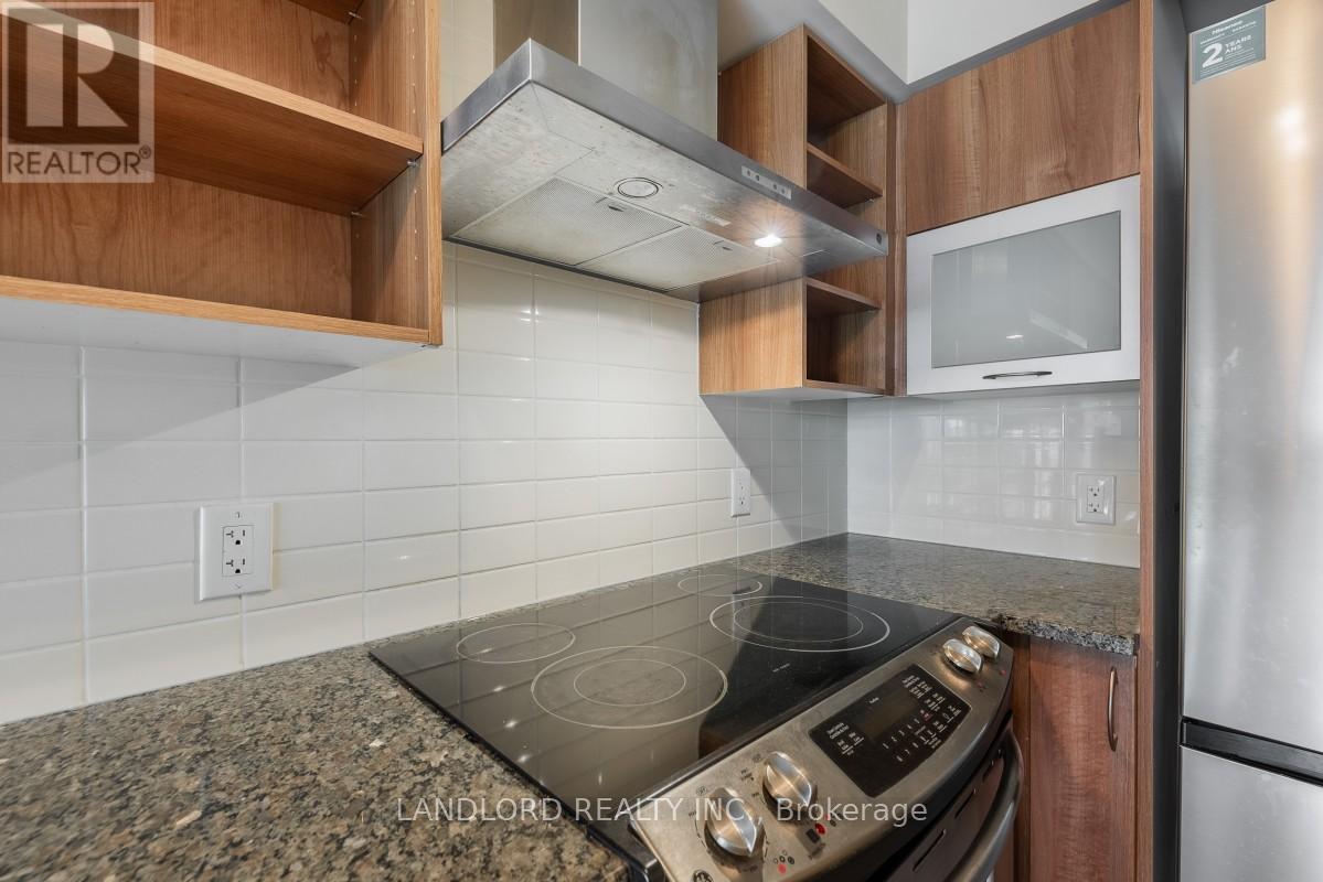 318 - 1 Michael Power Place, Toronto (Islington-City Centre West), Ontario  M9A 0A1 - Photo 3 - W13637240