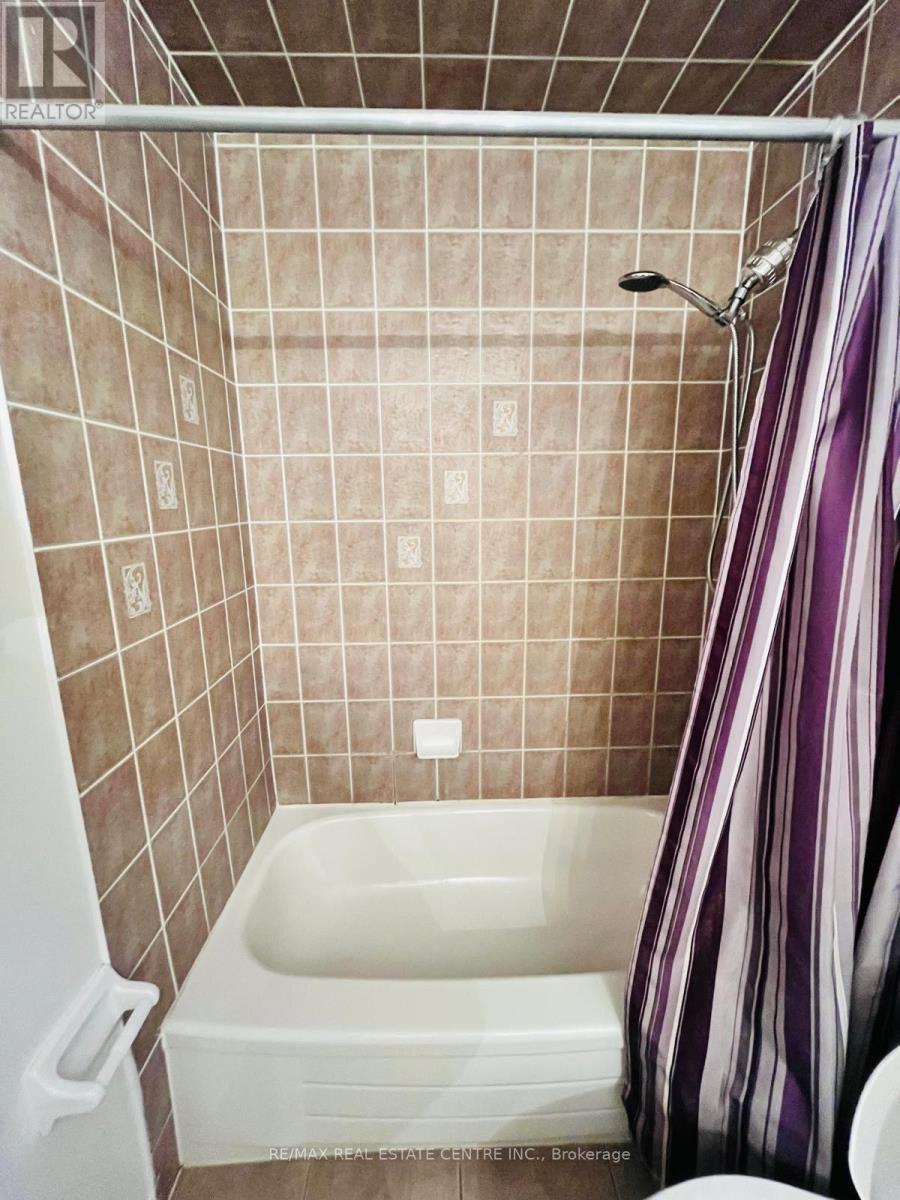 Upper Level - 48 Herdwick Street, Brampton, Ontario  L6S 6L7 - Photo 20 - W13637250