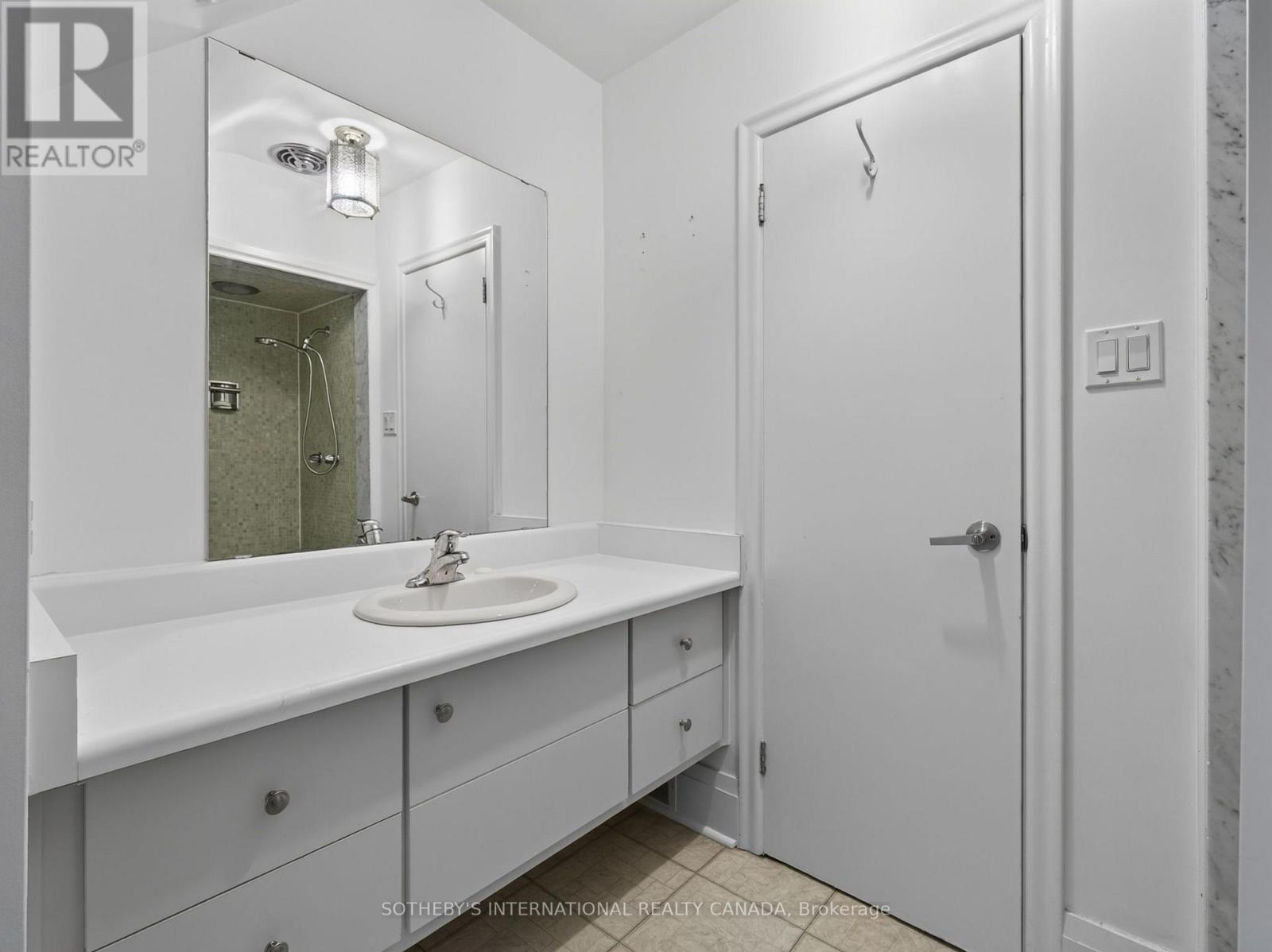 56 Edgehill Road, Toronto, Ontario  M9A 4N5 - Photo 21 - W13637312
