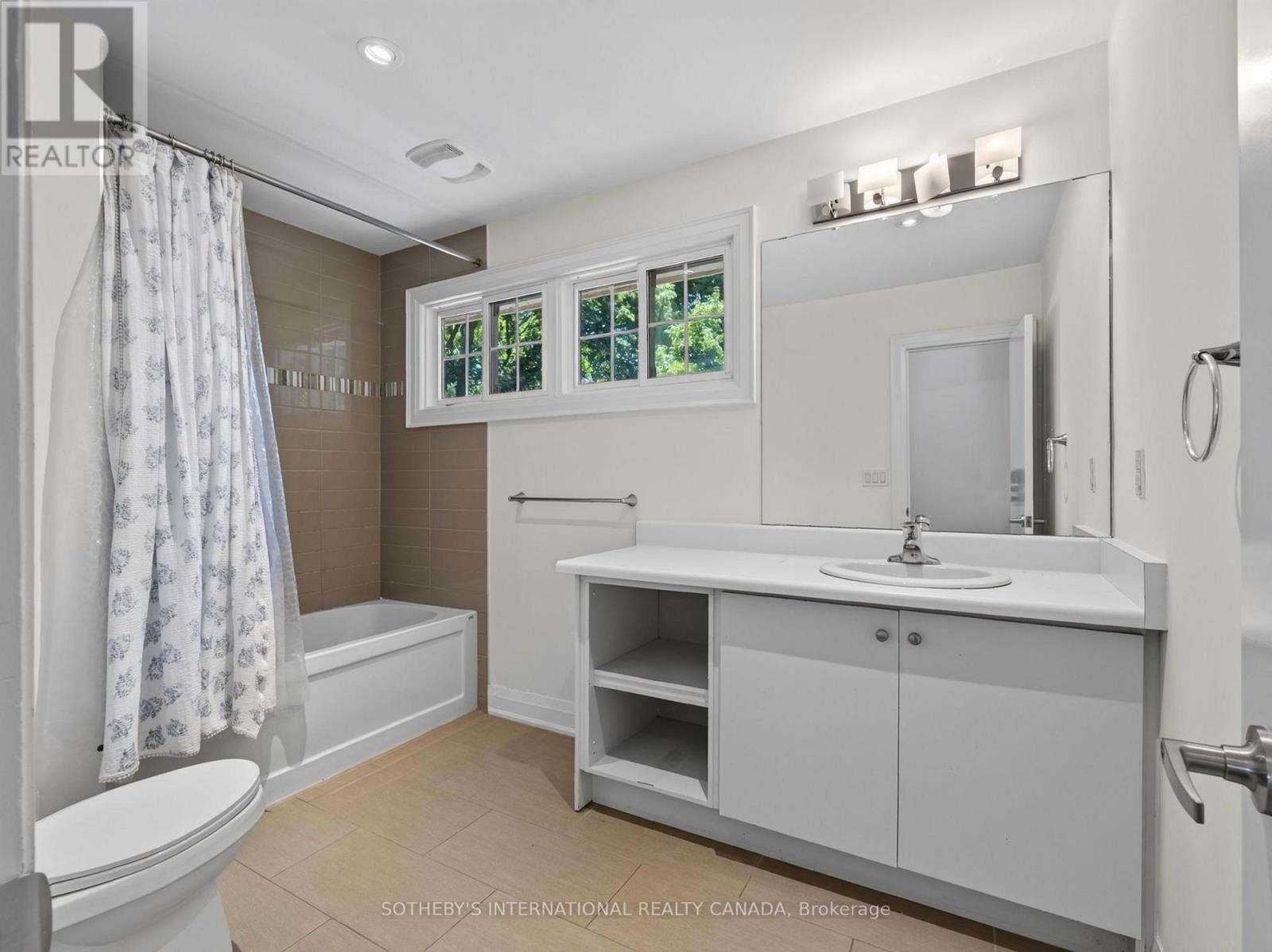 56 Edgehill Road, Toronto, Ontario  M9A 4N5 - Photo 22 - W13637312