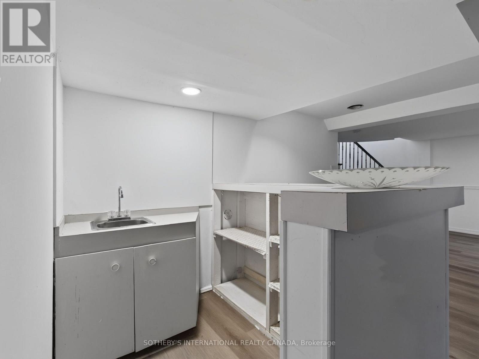 56 Edgehill Road, Toronto, Ontario  M9A 4N5 - Photo 30 - W13637312