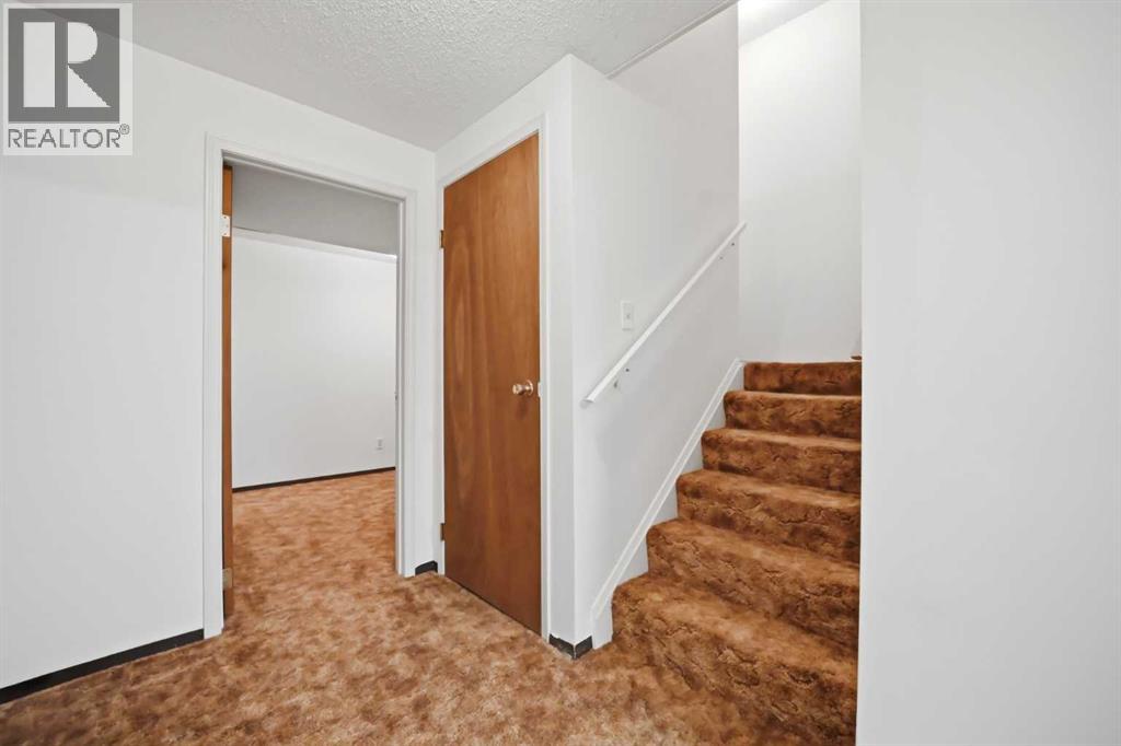5608 Rundlehorn Drive NE, Calgary, Alberta  T1Y 3J2 - Photo 23 - A2325345