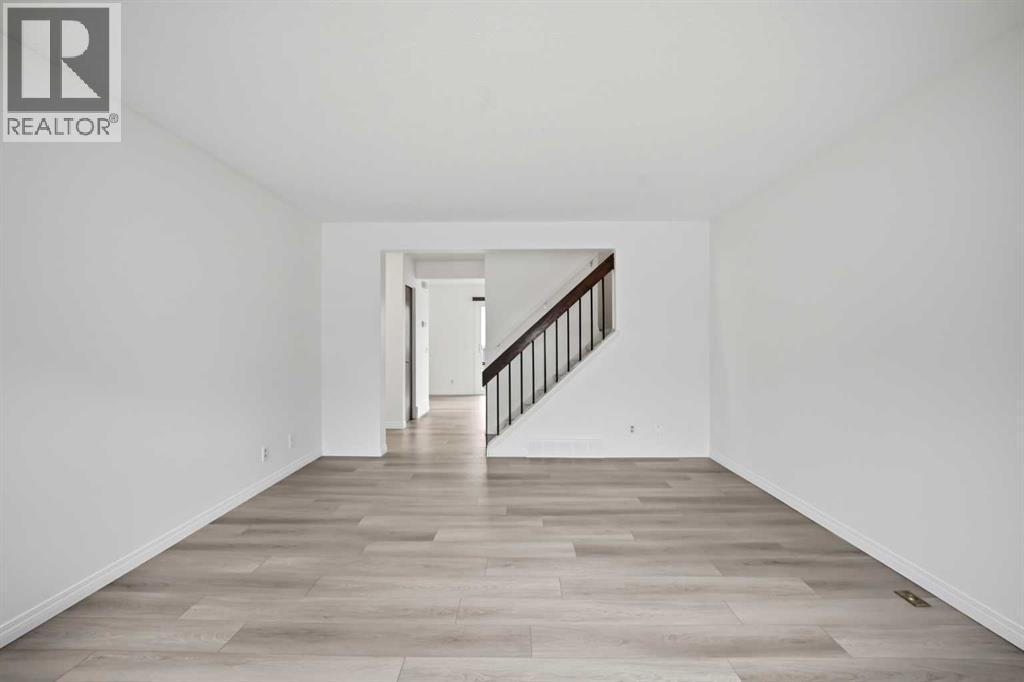 5608 Rundlehorn Drive NE, Calgary, Alberta  T1Y 3J2 - Photo 7 - A2325345