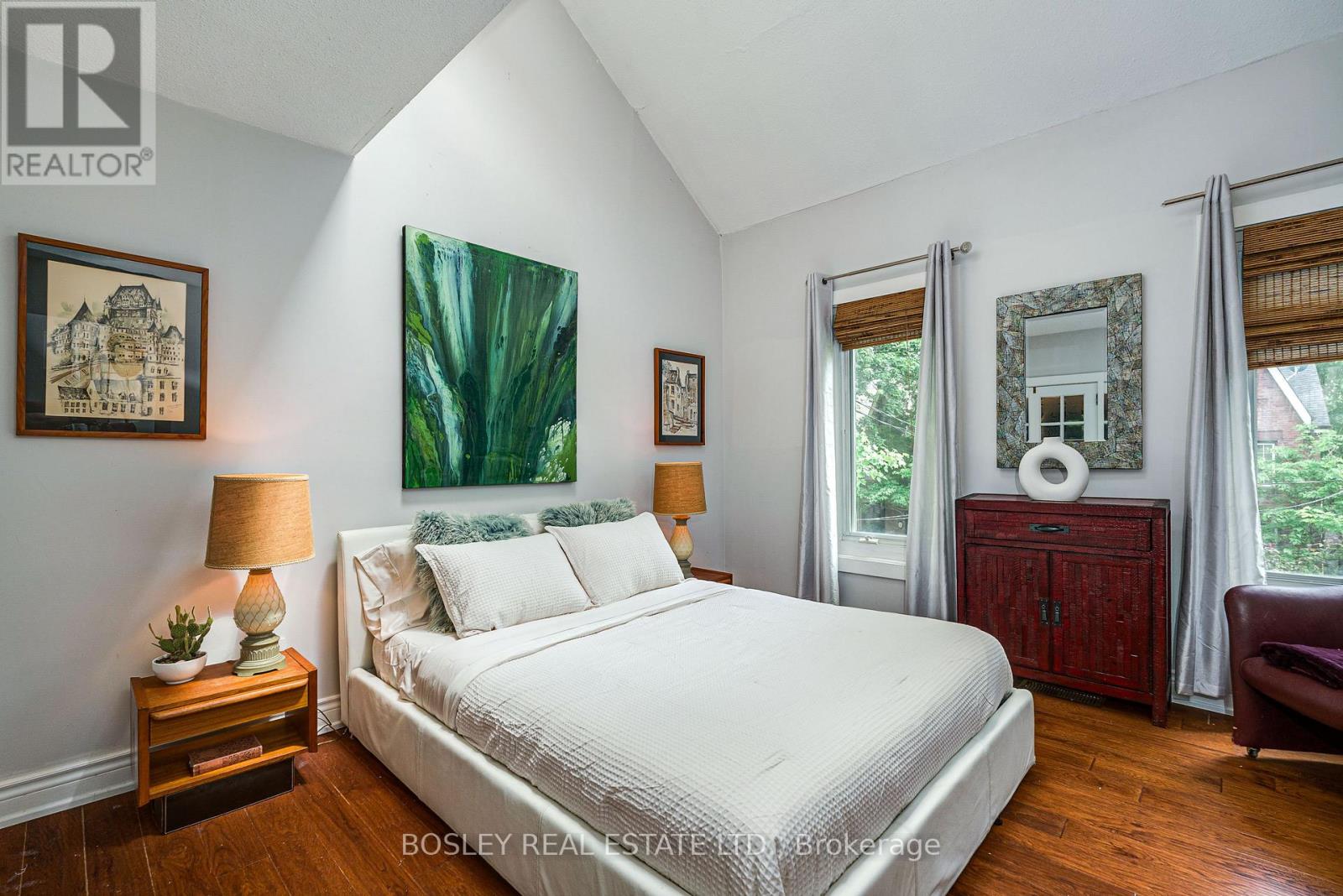 16 Blong Avenue, Toronto, Ontario  M4M 1P2 - Photo 15 - E13598236