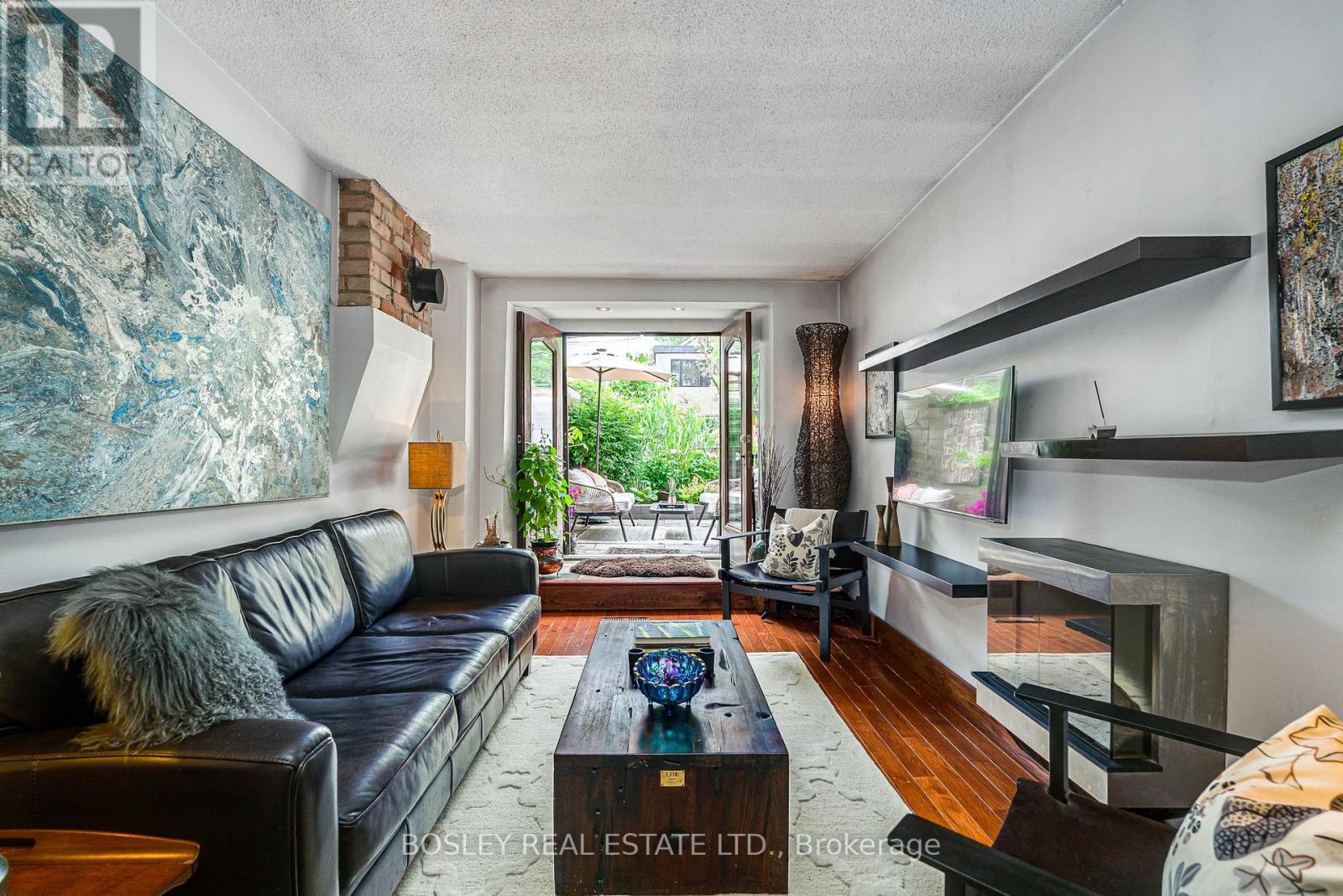 16 Blong Avenue, Toronto, Ontario  M4M 1P2 - Photo 10 - E13598236