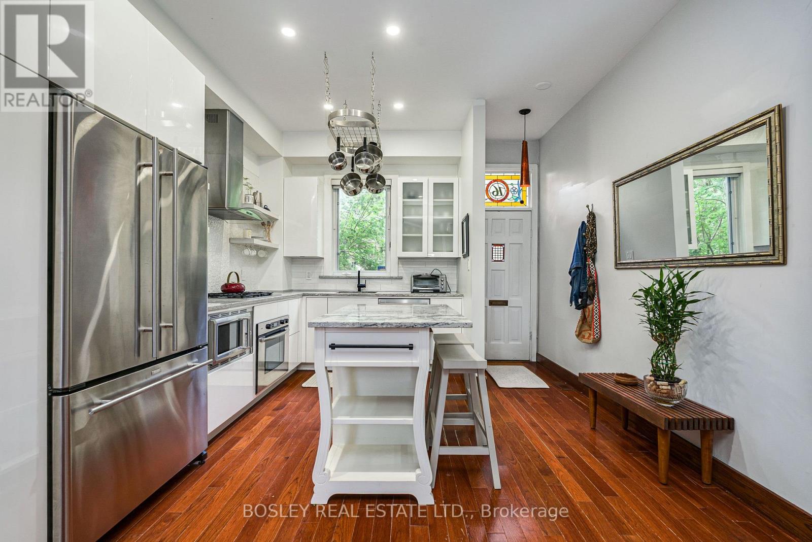 16 Blong Avenue, Toronto, Ontario  M4M 1P2 - Photo 3 - E13598236