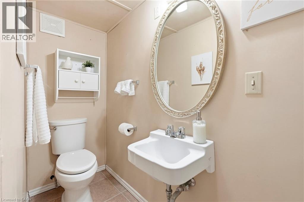 70 Floresta Court, Ancaster, Ontario  L9G 1R8 - Photo 27 - 40852702