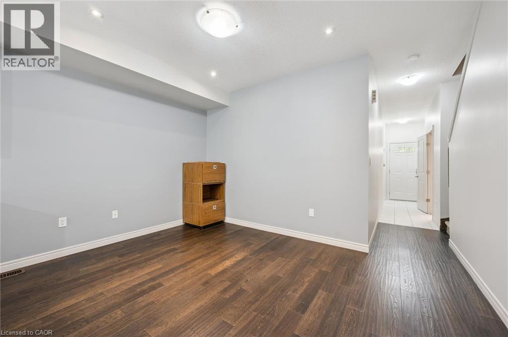 6 Beatrice Lane, Kitchener, Ontario  N2H 0B3 - Photo 10 - 40852282