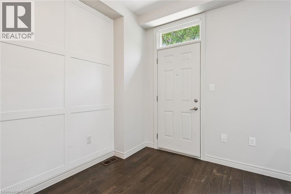 6 Beatrice Lane, Kitchener, Ontario  N2H 0B3 - Photo 4 - 40852282