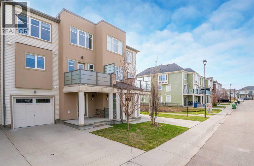 132 Windford Grove SW, Airdrie, Alberta  T4B 4A5 - Photo 2 - A2308026