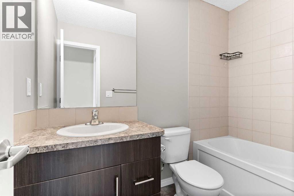 132 Windford Grove SW, Airdrie, Alberta  T4B 4A5 - Photo 7 - A2308026