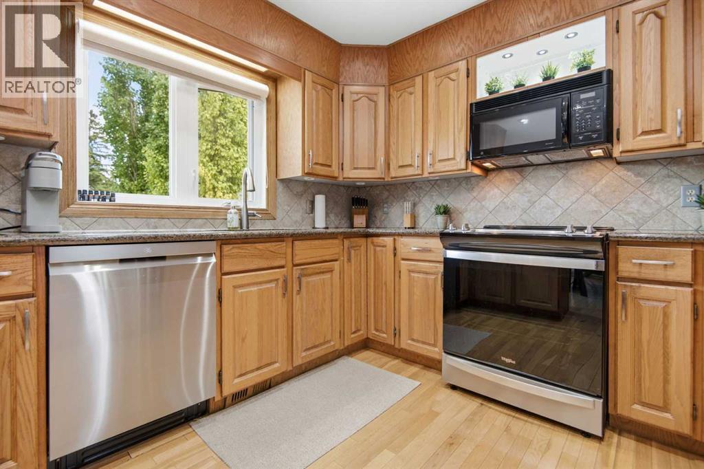 92 Mccullough Crescent, Red Deer, Alberta  T4R 1S7 - Photo 12 - A2324147