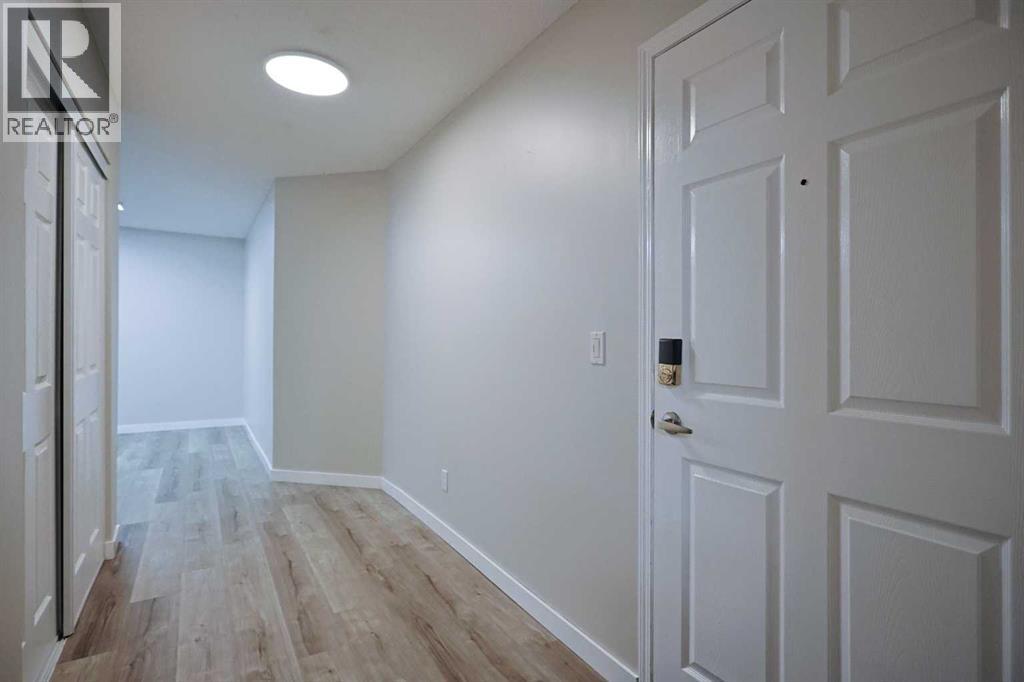 109, 2022 Canyon Meadows Drive SE, Calgary, Alberta T2J 7H1 - Photo 7 - A2325680