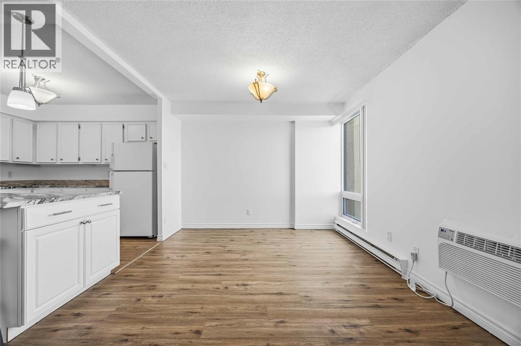 155 FRONT STREET North Unit# 1004