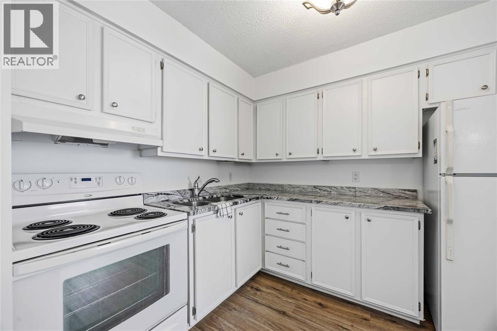 155 Front Street North Unit# 1004, Sarnia, Ontario  N7T 7V6 - Photo 5 - 26015094