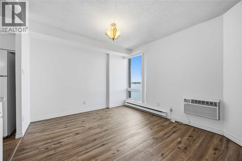 155 Front Street North Unit# 1004, Sarnia, Ontario  N7T 7V6 - Photo 9 - 26015094