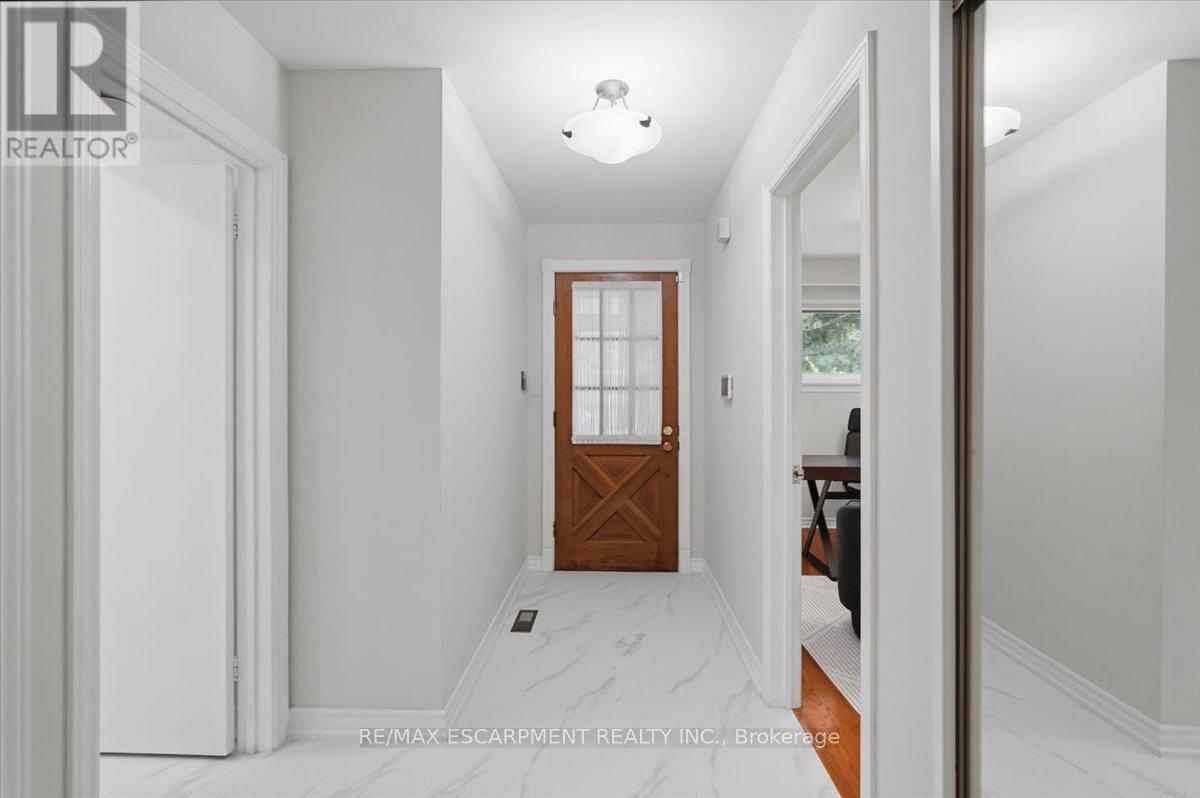 19 Picola Court, Toronto, Ontario  M2H 2N2 - Photo 3 - C13637328