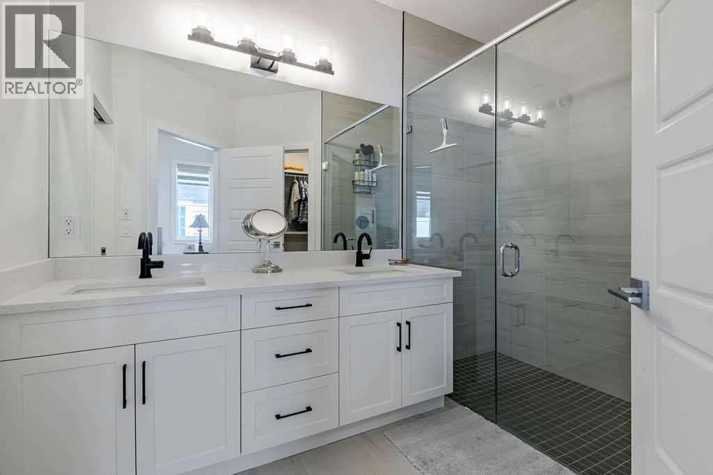 50 Drake Landing Square, Okotoks, Alberta  T1S 0R4 - Photo 18 - A2334644