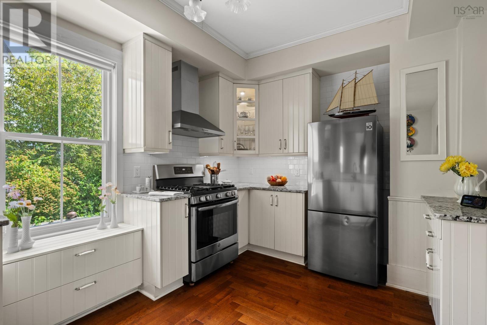 51 Fox Street, Lunenburg, Nova Scotia  B0J 2C0 - Photo 15 - 202618261
