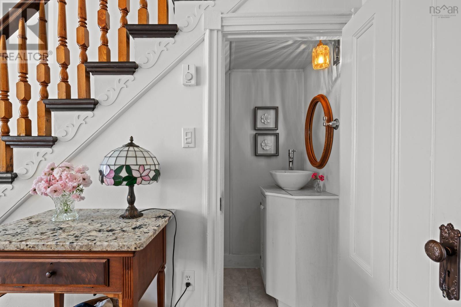 51 Fox Street, Lunenburg, Nova Scotia  B0J 2C0 - Photo 20 - 202618261