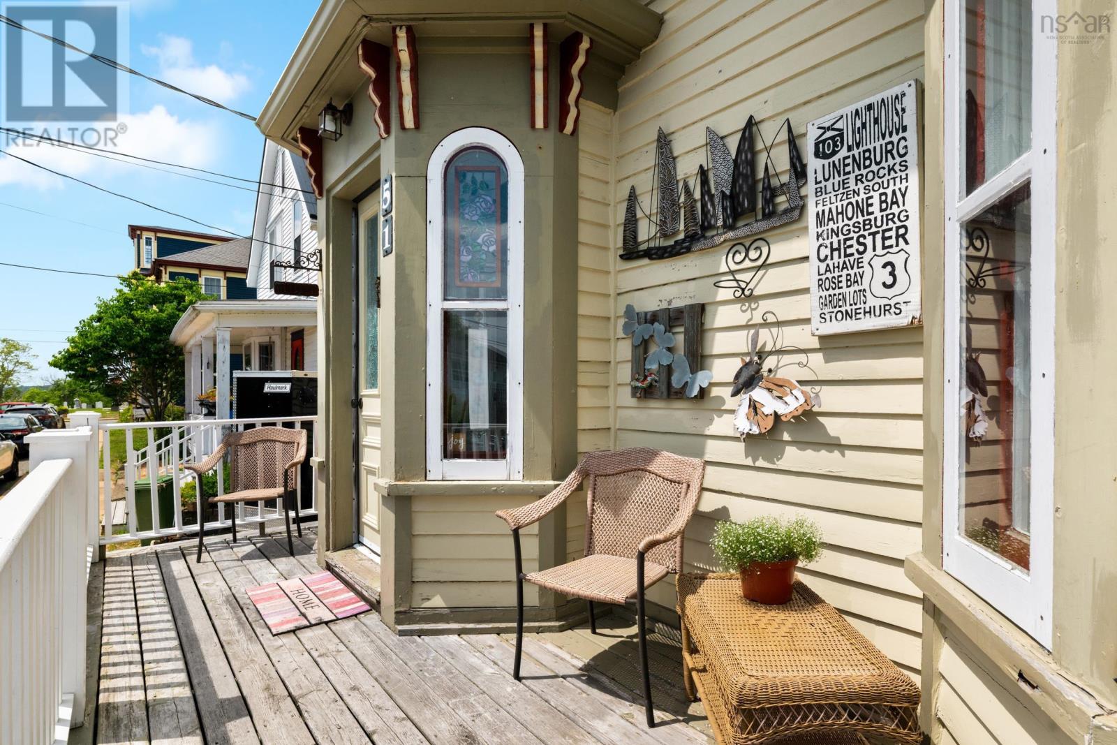 51 Fox Street, Lunenburg, Nova Scotia  B0J 2C0 - Photo 3 - 202618261