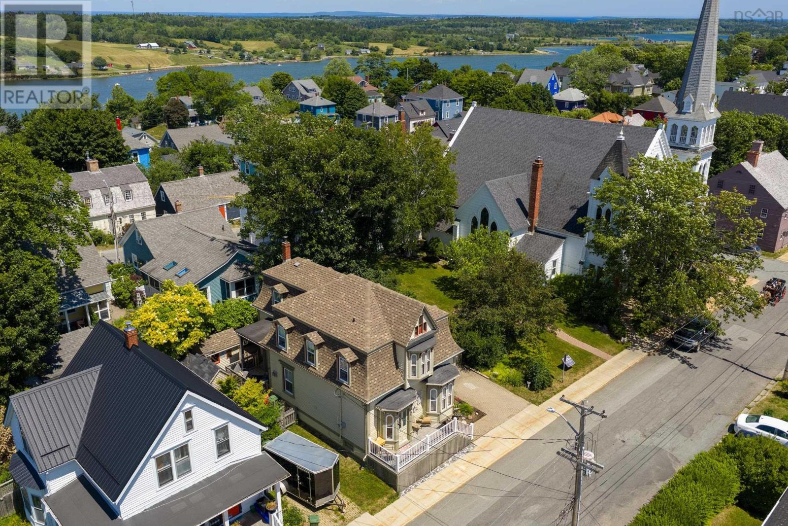 51 Fox Street, Lunenburg, Nova Scotia  B0J 2C0 - Photo 48 - 202618261