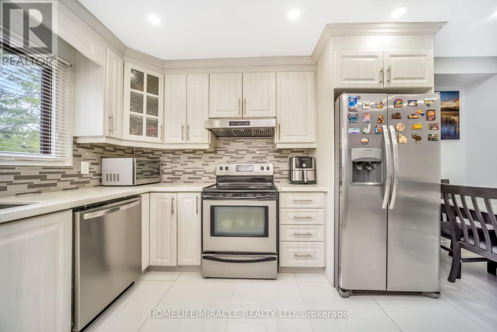 25 Carleton Place, Brampton, Ontario L6T 3Z4 - Photo 10 - W13637336