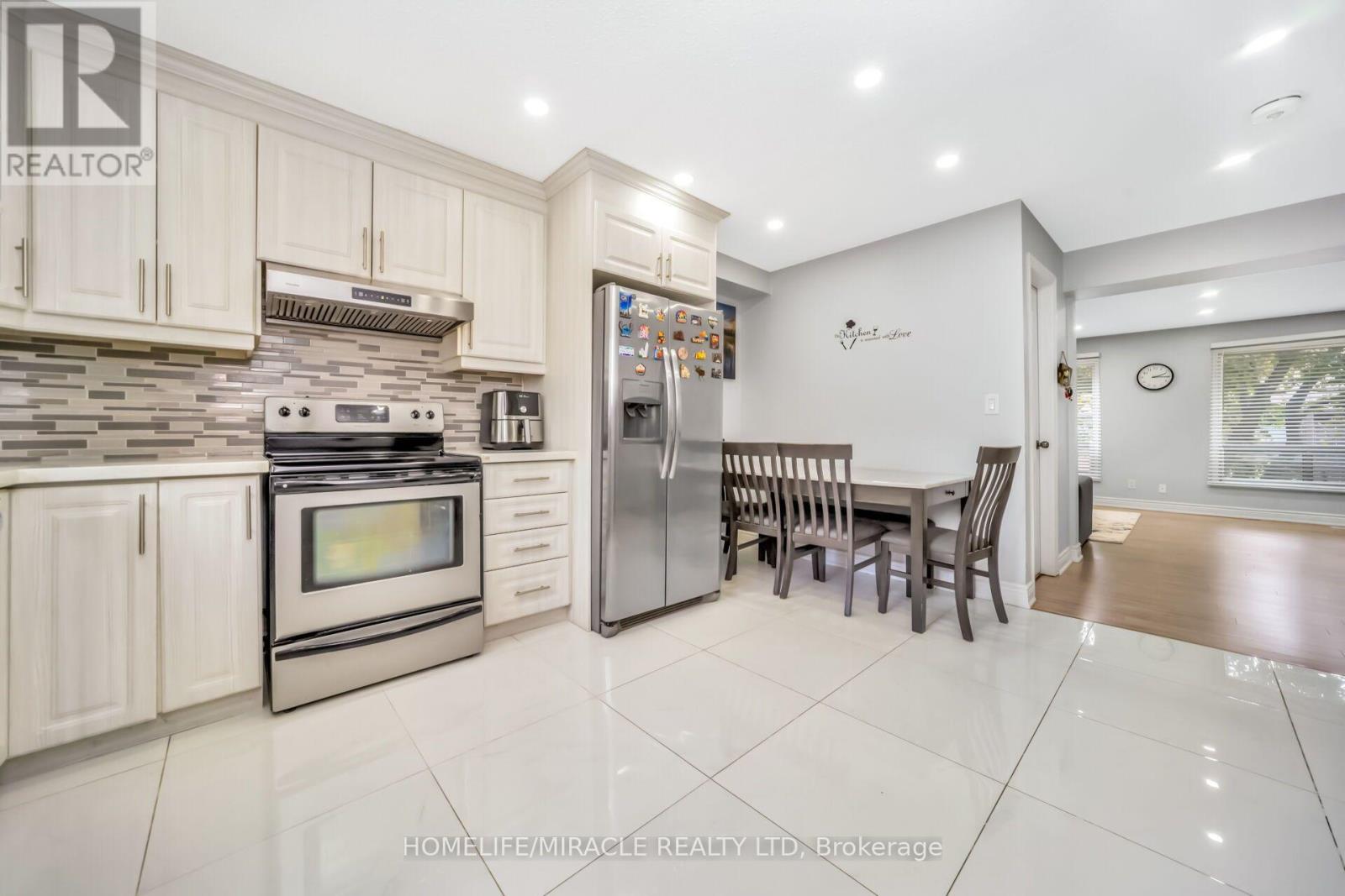 25 Carleton Place, Brampton, Ontario L6T 3Z4 - Photo 11 - W13637336
