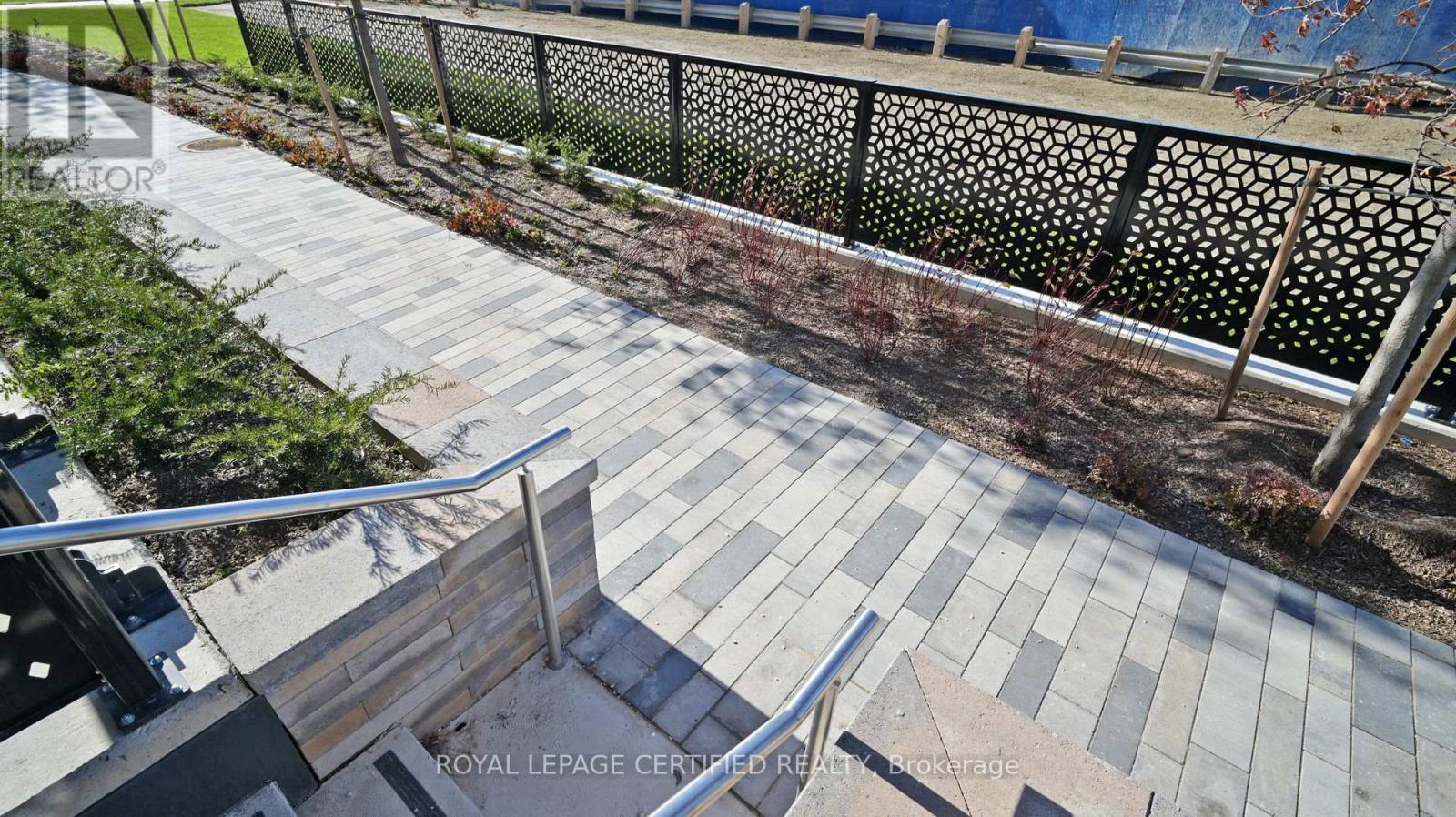 205 - 2495 Eglinton Avenue W, Mississauga, Ontario  L5M 2V8 - Photo 37 - W13637362