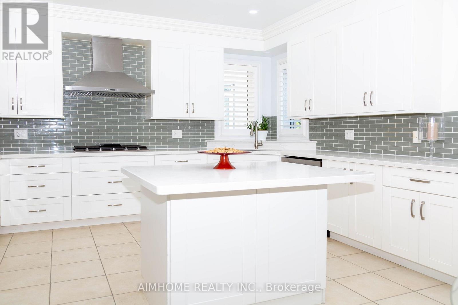 72 Brass Drive, Richmond Hill, Ontario  L4E 4T5 - Photo 12 - N13634836